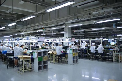 白色安全鞋 計算機行業的輕盈守護者